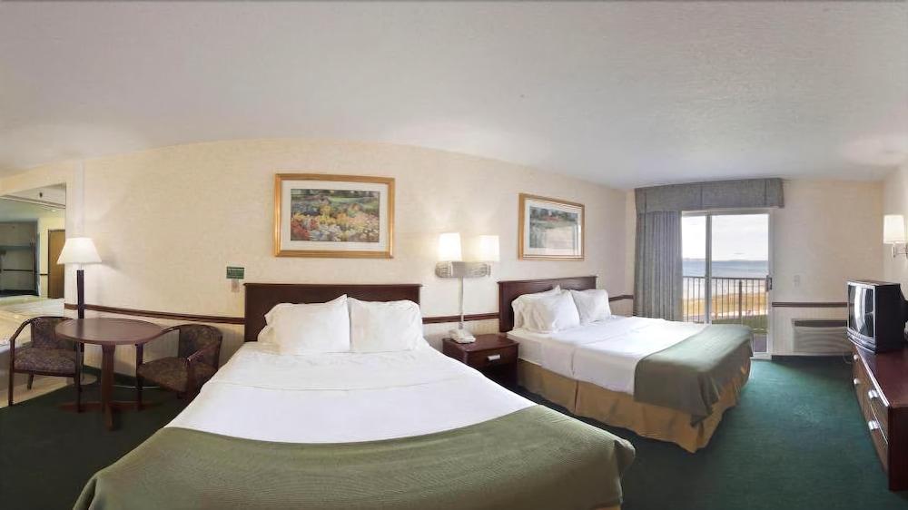 Holiday Inn Express St Ignace-Lake Central By Ihg Saint Ignace Exterior photo
