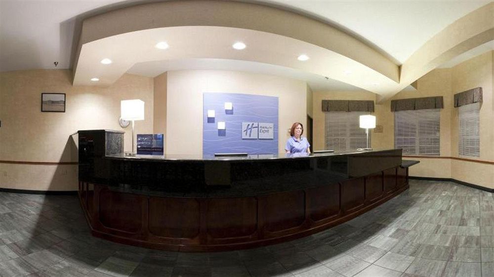 Holiday Inn Express St Ignace-Lake Central By Ihg Saint Ignace Exterior photo